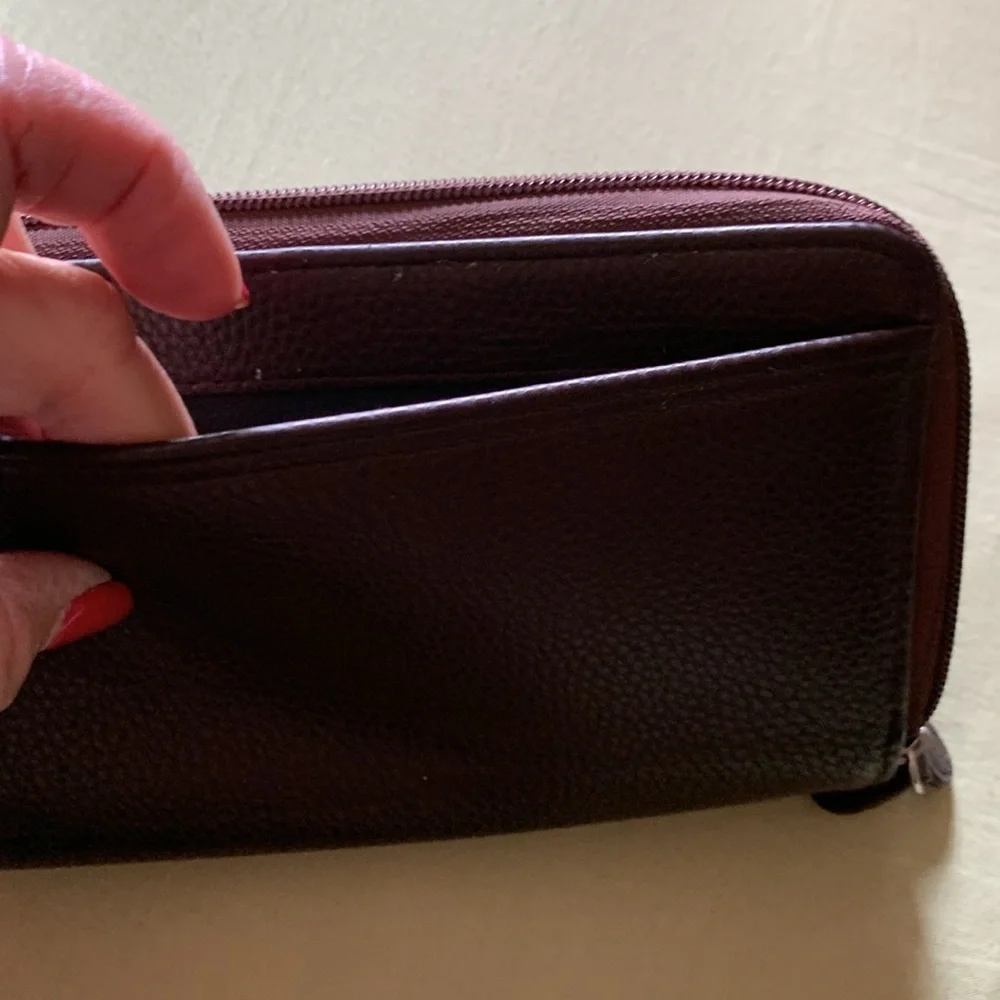 Wallet. ✂️ - Picture 2 of 11